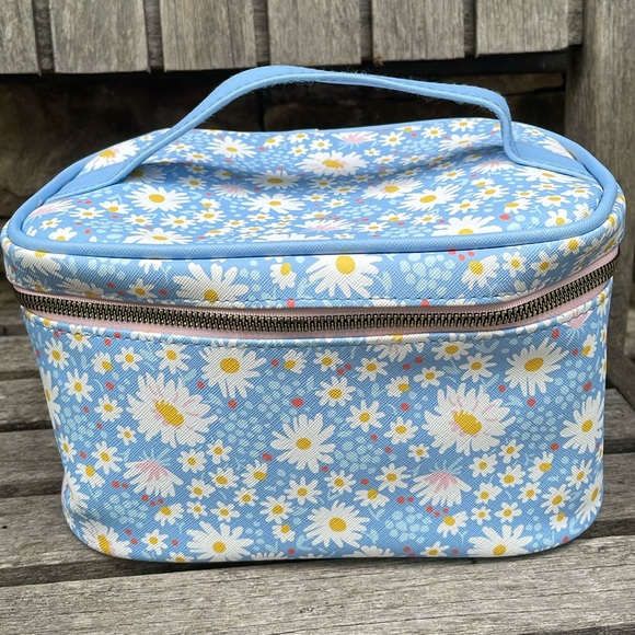 OCS Designs train case and cosmetic bag duo - Picture 2 of 16